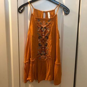 Xhilaration tank top, size small
